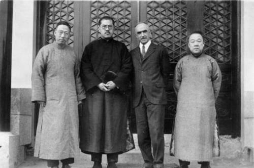 民国时的北京<strong></p>
<p>民国法币购买力</strong>，鲁迅等大学教授月薪的购买力，是如何恐怖的存在