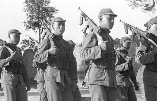 115师参谋长周昆<strong></p>
<p>三万法币</strong>，携带三万元军费神秘失踪，至今查无音信