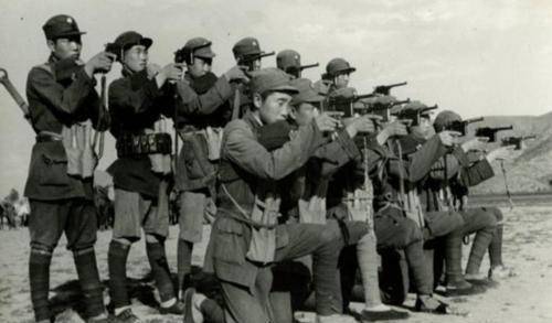 115师参谋长周昆<strong></p>
<p>三万法币</strong>，携带三万元军费神秘失踪，至今查无音信