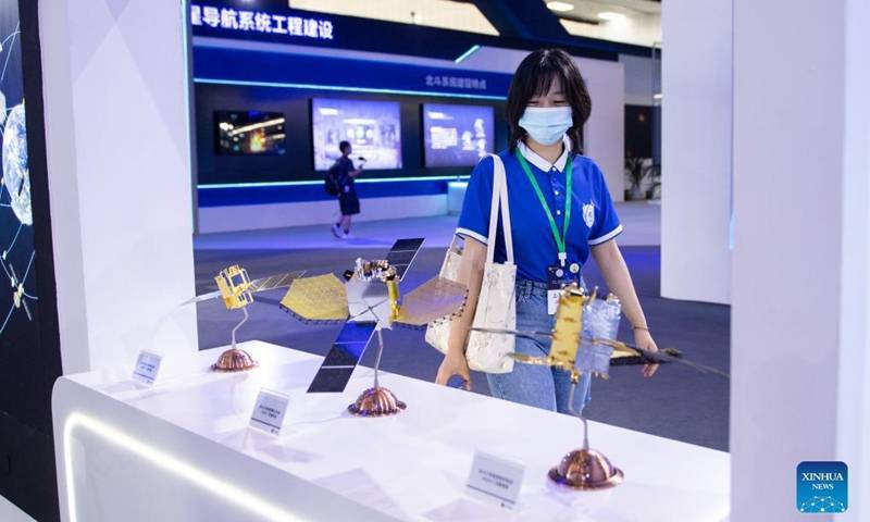 2021年北斗产业总产值超过4700亿元人民币
