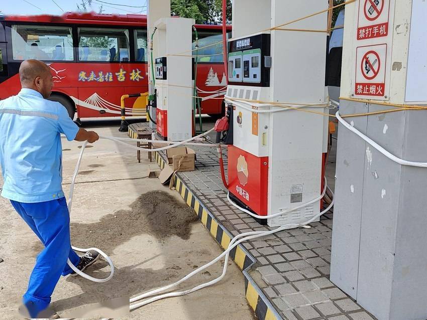 中国石油吉林销售公司：“救援队伍走到哪里<strong></p>
<p>中国石油股票行情</strong>，中国石油就保障到哪里”