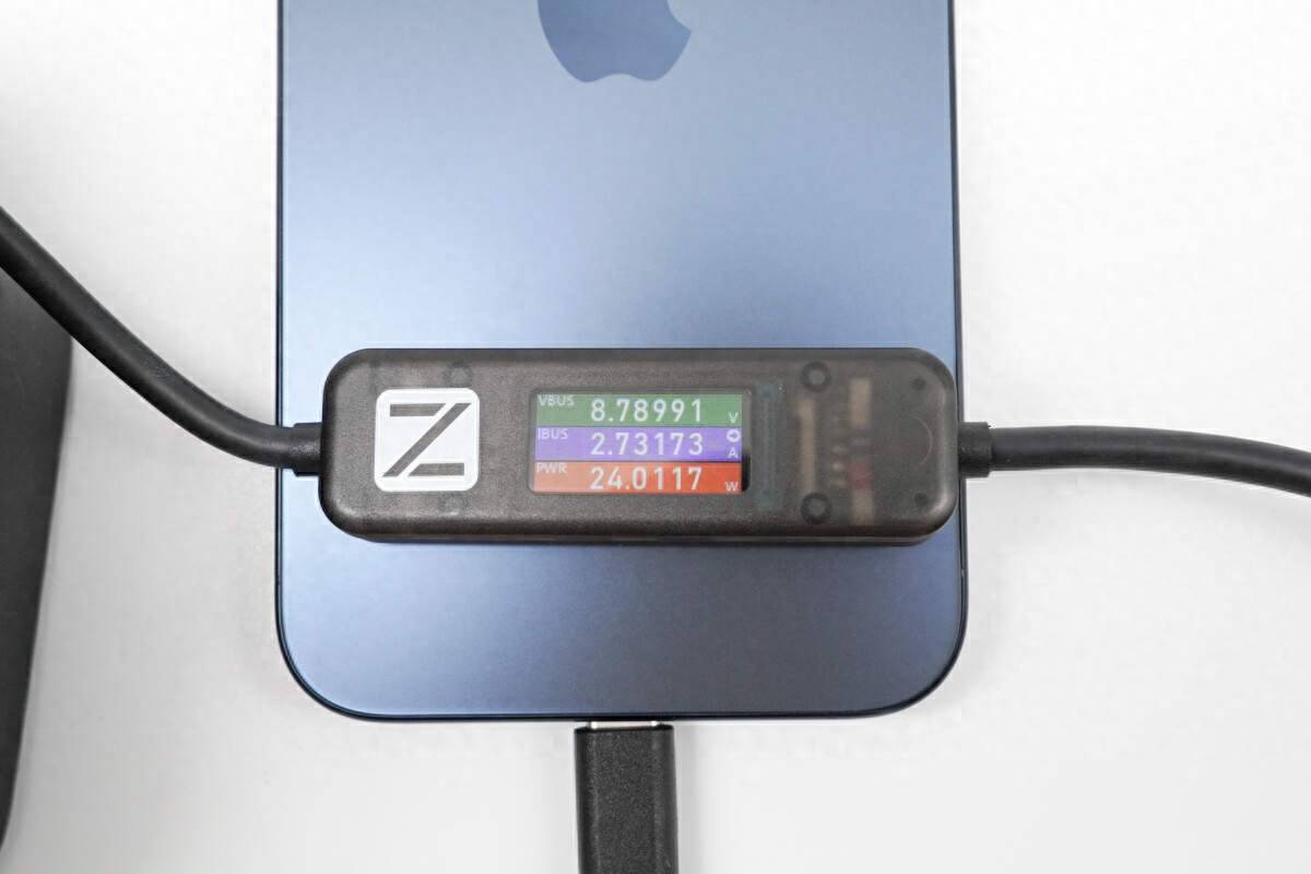 POWER-Z AK001数显线让 iPhone15 Pro Max 快充看得见
