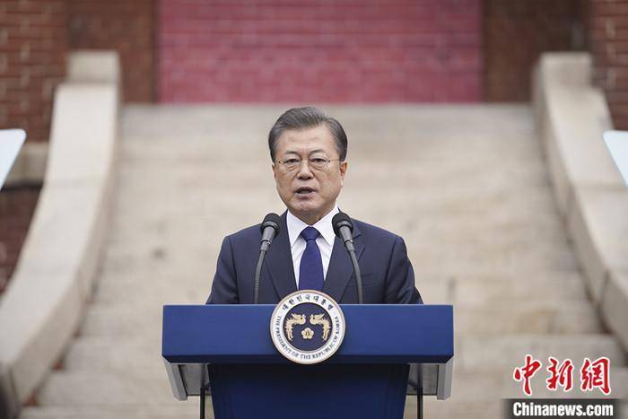 尹锡悦宣布紧急戒严后<strong></p>
<p>云游戏</strong>，韩前总统文在寅发声：希望国民们守护和拯救民主主义