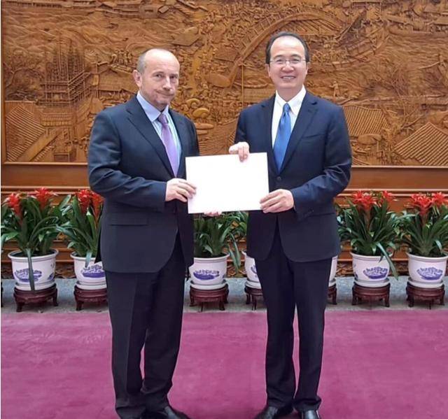 安理会争吵<strong></p>
<p>物联网</strong>，中方话音刚落，乌驻华大使被免职，基辅政策有变？