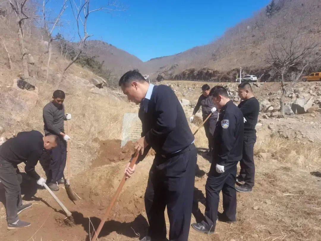 重检尸体确定尸源<strong></p>
<p>物联网</strong>，山东警方破获18年前命案，一对男女被抓