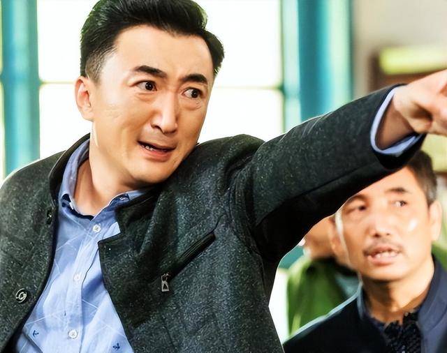 他是知名演员<strong></p>
<p>物联网</strong>，40岁二胎得女，41岁突然离世将悲痛留给妻子与儿女