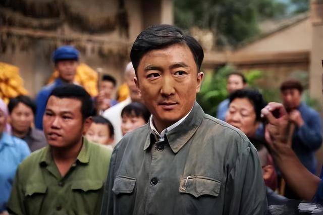 他是知名演员<strong></p>
<p>物联网</strong>，40岁二胎得女，41岁突然离世将悲痛留给妻子与儿女