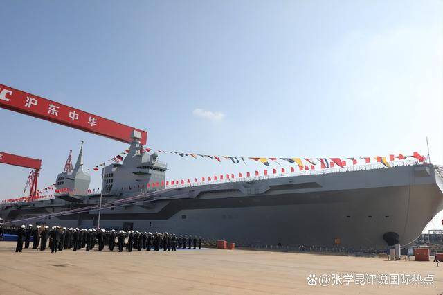 解放军最新战舰亮相<strong></p>
<p>区块链技术</strong>，又是一个“全球第一”，为“台独”量身定做