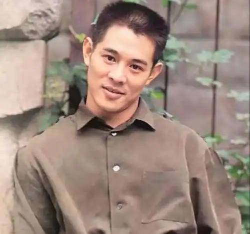 李连杰:后事一切从简<strong></p>
<p>区块链怎么赚钱</strong>，不用立碑也不用办丧事，树葬海葬都可以
