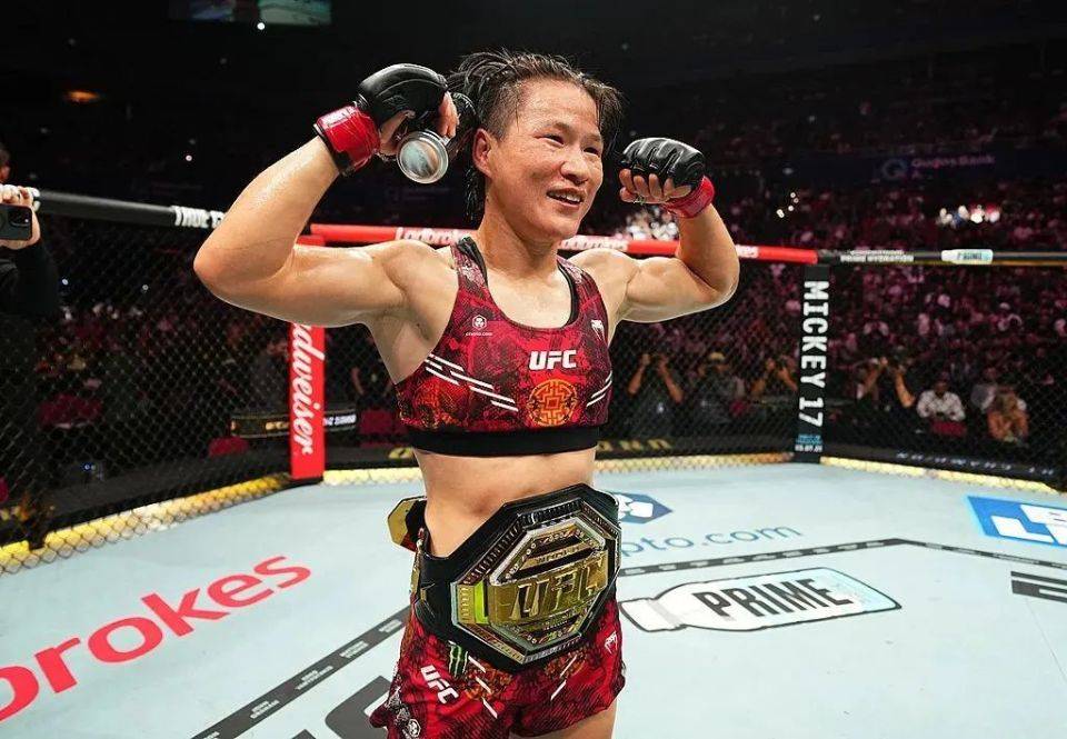 帅<strong></p>
<p>opensea</strong>！河北姑娘张伟丽再度卫冕金腰带！