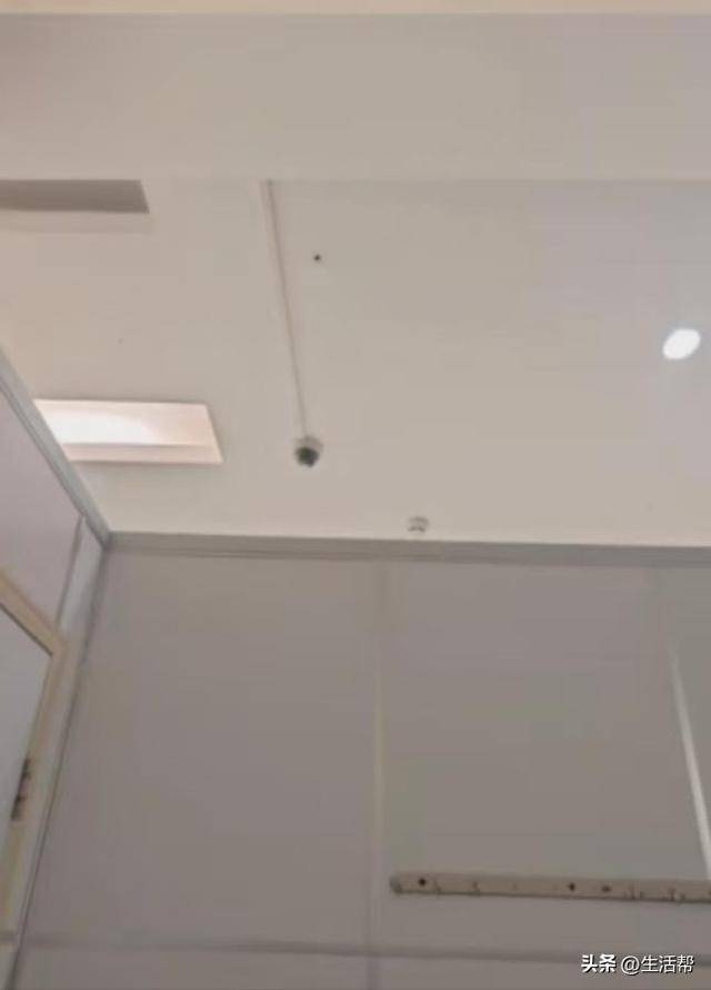 女子称三甲医院放射科更衣室有摄像头<strong></p>
<p>AUTONOMOUS</strong>，医院：用于拍摄机房门口，考虑安装隔板消除误会
