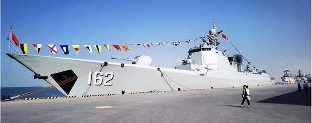 台媒嘲笑：中国055从澳洲回来后生锈豆腐渣工程<strong></p>
<p>黄金交易所</strong>？真相被全网耻笑