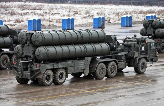 S-400成功拦截F-16<strong></p>
<p>周大福股票</strong>，低空飞行已失去意义，未来空战怎么打？
