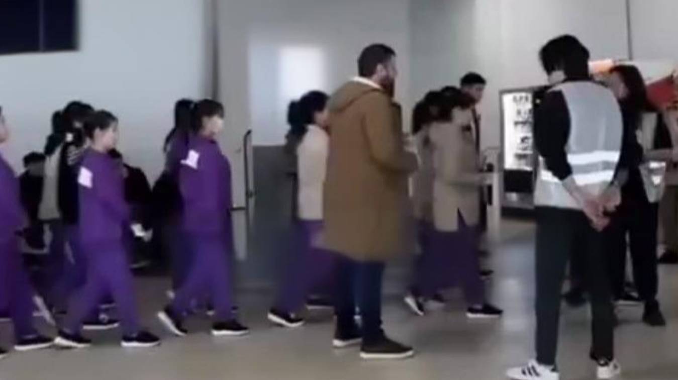 俄罗斯仓库出现多名朝鲜女工？俄朝此举或实现互利共赢<strong></p>
<p>越南</strong>，双方都赚大了