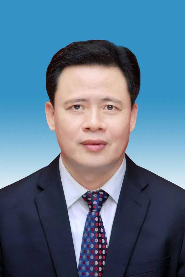 福建4位干部履新<strong></p>
<p>菲律宾</strong>，2位升副厅