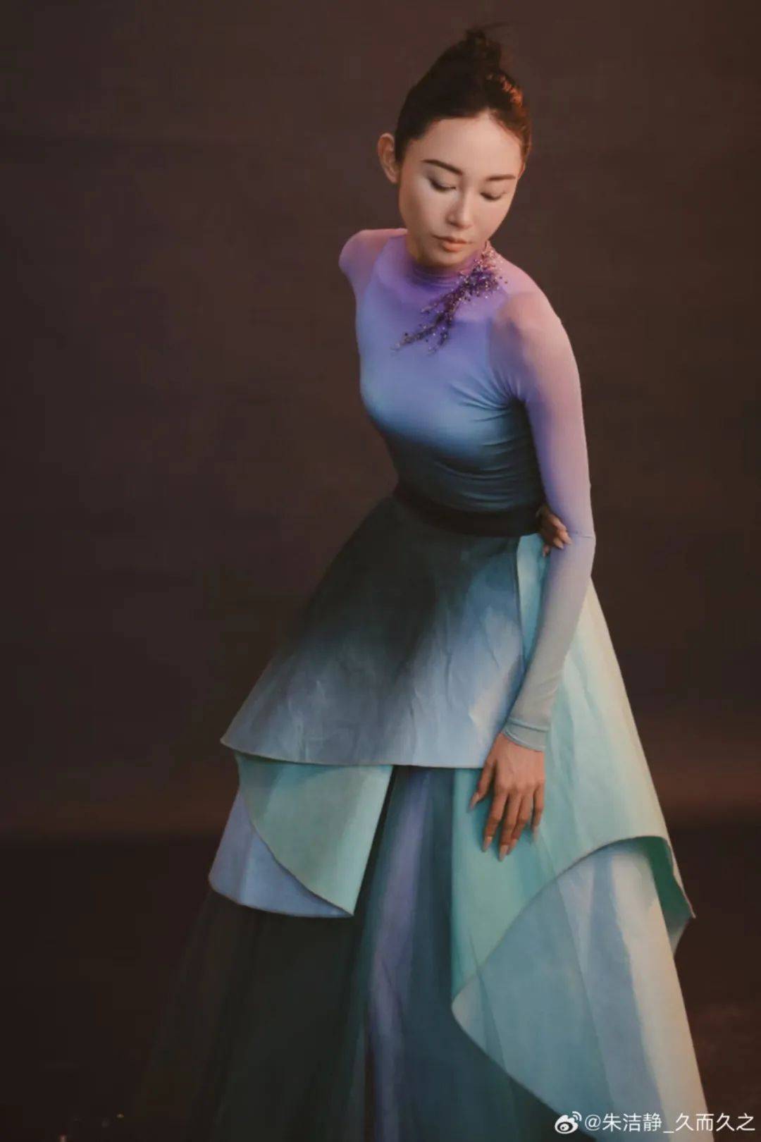 浙江知名女演员<strong></p>
<p>凤凰古城</strong>，重病归来！曾四登春晚，流泪照心疼
