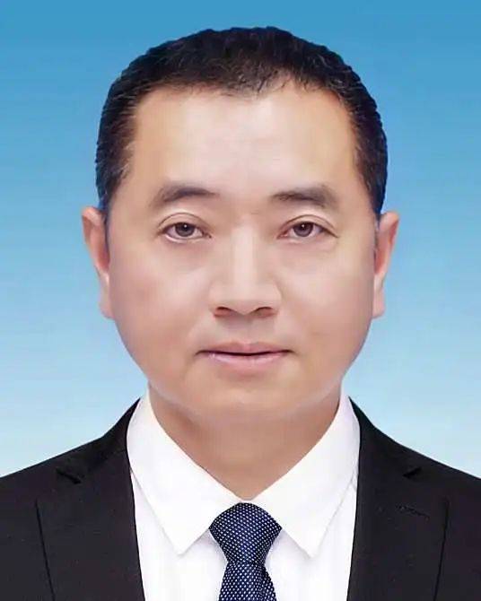 作为“一把手”<strong></p>
<p>币圈app下载</strong>，他经常在上班时间外出打牌