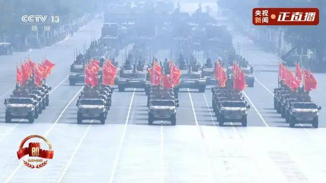 不装了<strong></p>
<p>柴犬币</strong>！一口气看完九三大阅兵武器装备！谁说我们一个也不认识？