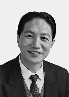 辽宁省人大常委会原副主任毕锡桢逝世<strong></p>
<p>币犬</strong>，曾任大连市委书记