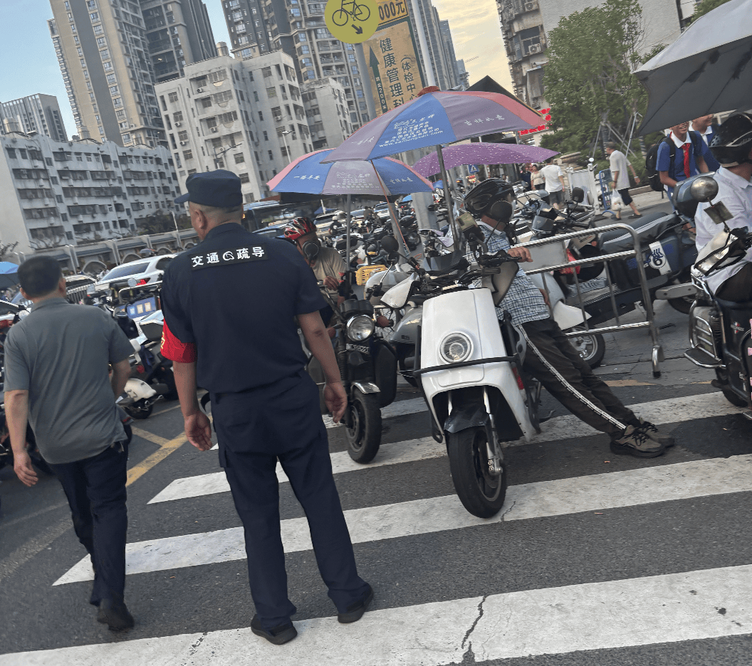 深圳一医院门口被指“举步维艰”<strong></p>
<p>加密货币</strong>！整治后记者实探:仍很堵
