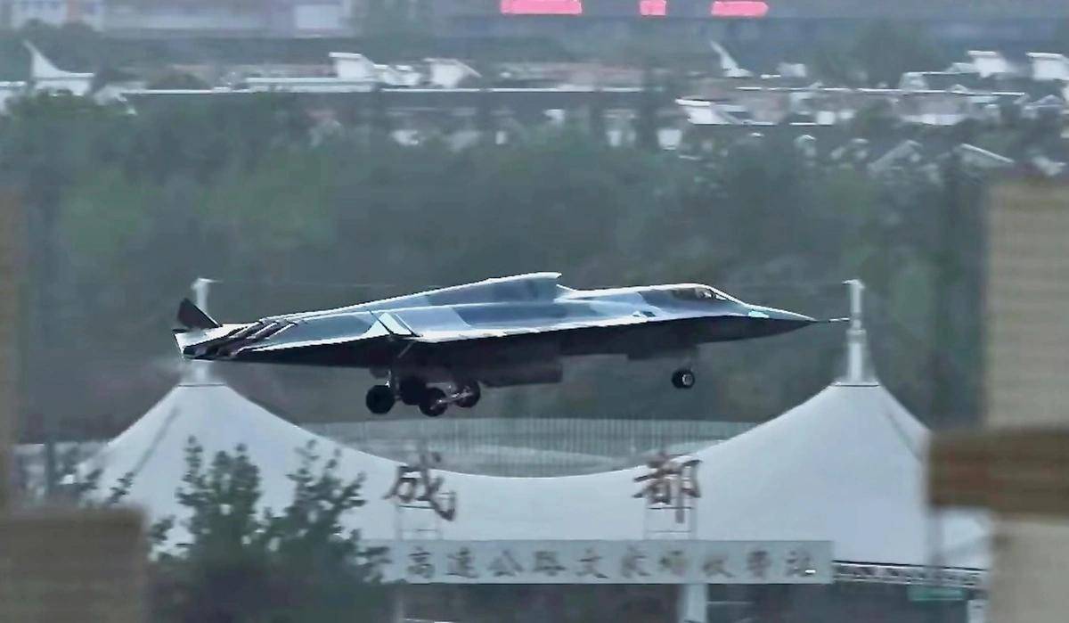 歼-36是隐身轰炸机？印媒：世界首款六代机<strong></p>
<p>加密数字货币</strong>，美国F-47在三年后飞