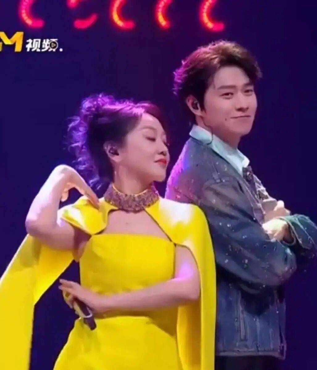 闫妮微醺式演唱再上热搜！35岁爆红后速成大满贯视后<strong></p>
<p>加密货币交易所</strong>，她是松弛美学的代言人