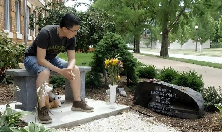 章莹颖男友国庆探望章父并协助直播<strong></p>
<p>加密货币行情</strong>，网友劝其早点结婚，本人回应
