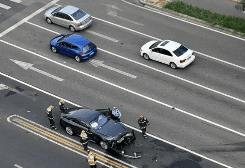 比亚迪车主多处骨折<strong></p>
<p>加密货币</strong>，其妻发声：往后日子不知怎么过！陈震车祸后再度致歉