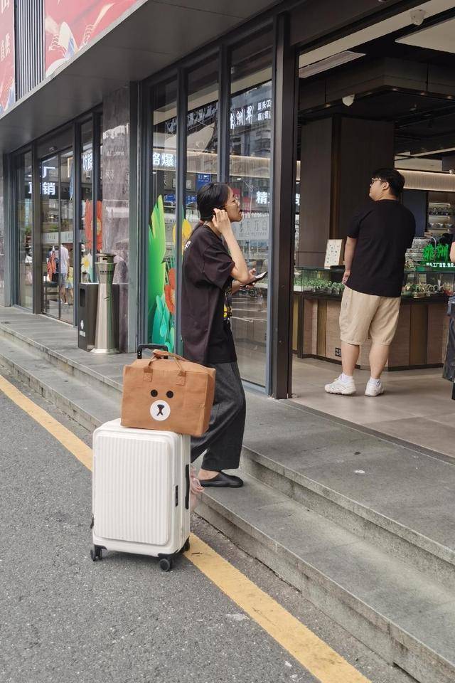 3900美元<strong></p>
<p>加密货币</strong>，金价再突破！黄金周深圳“旅游+淘金”火了