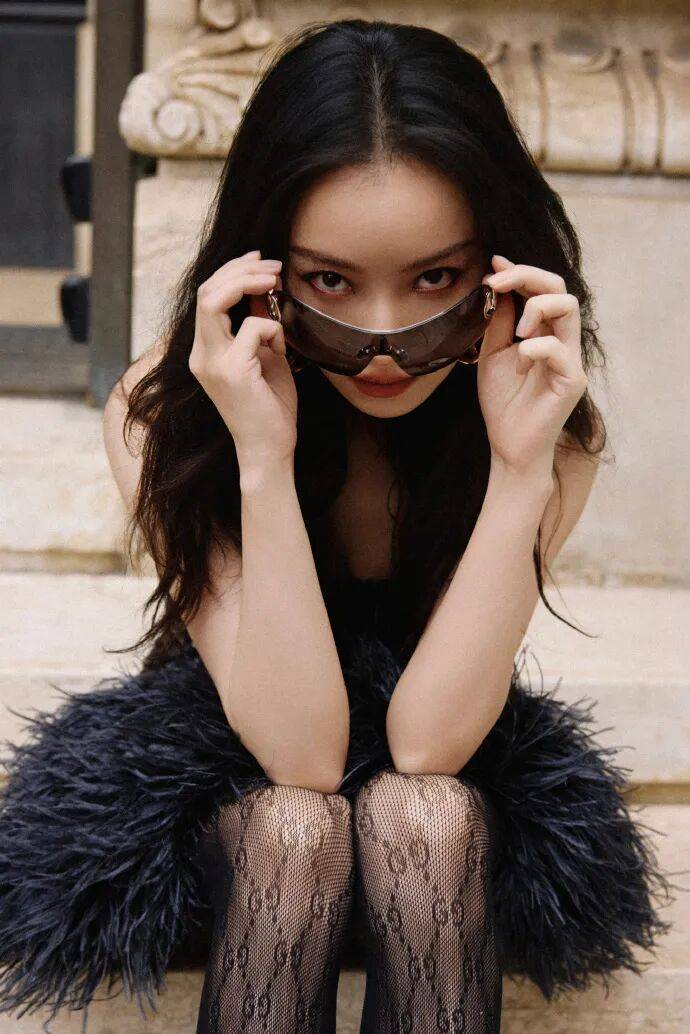 时装周上的女明星<strong></p>
<p>加密货币</strong>，秋冬氛围感一键封顶！