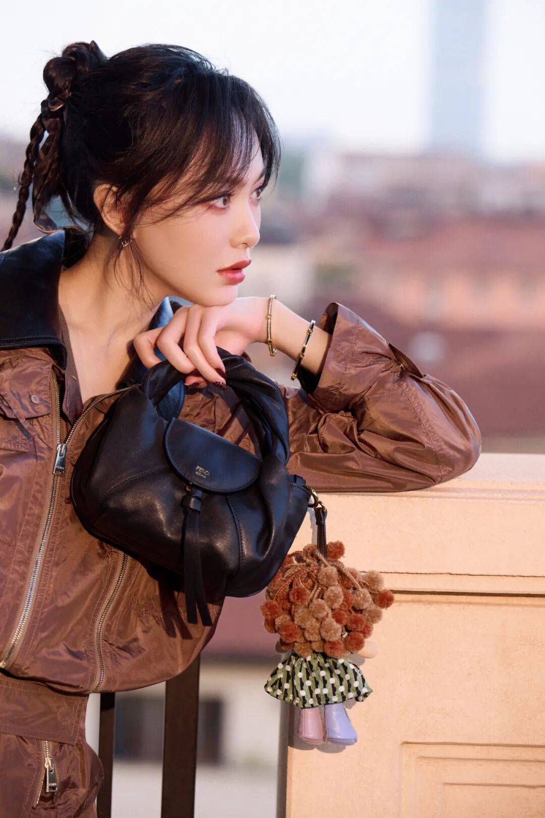 时装周上的女明星<strong></p>
<p>加密货币</strong>，秋冬氛围感一键封顶！