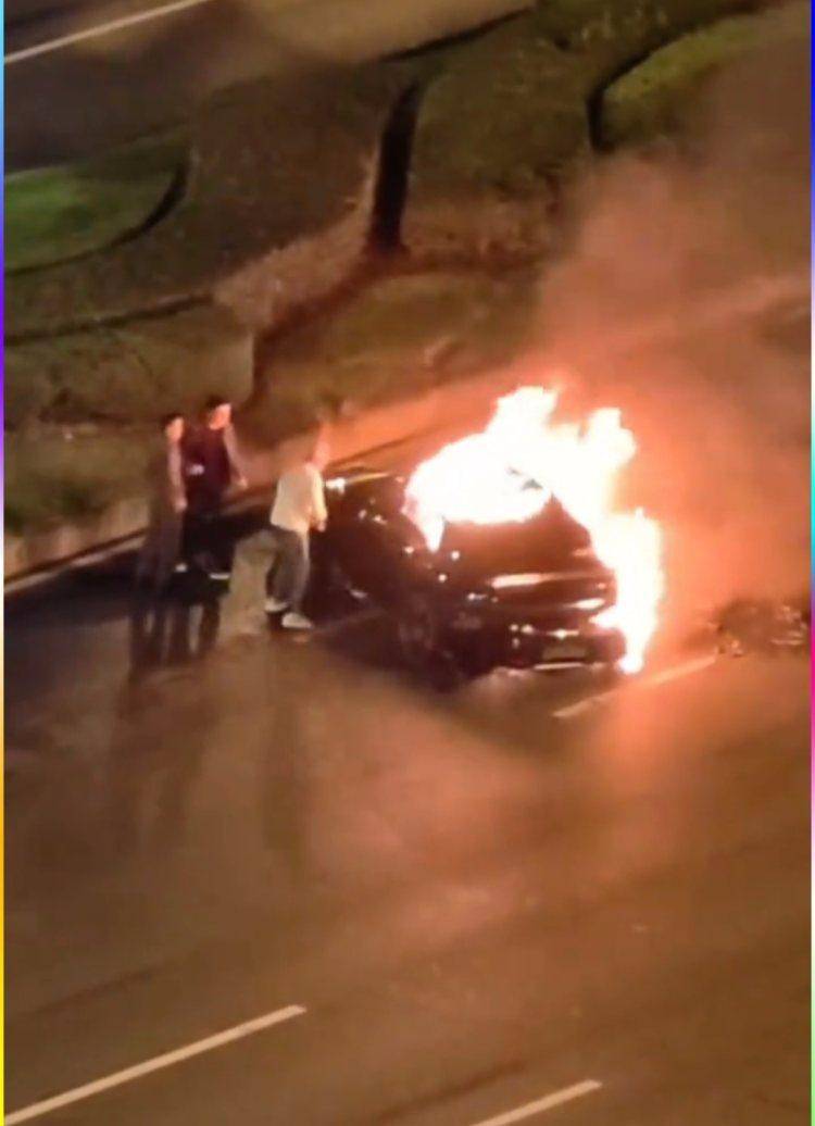成都发生一起严重交通事故<strong></p>
<p>抹茶交易所</strong>，上游新闻实地探访：燃烧留下的印记仍在