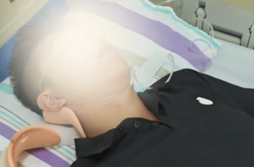 女司机撞到未拴绳的狗<strong></p>
<p>抹茶交易所</strong>，同车男子遭狗主人亲友围殴！警方通报