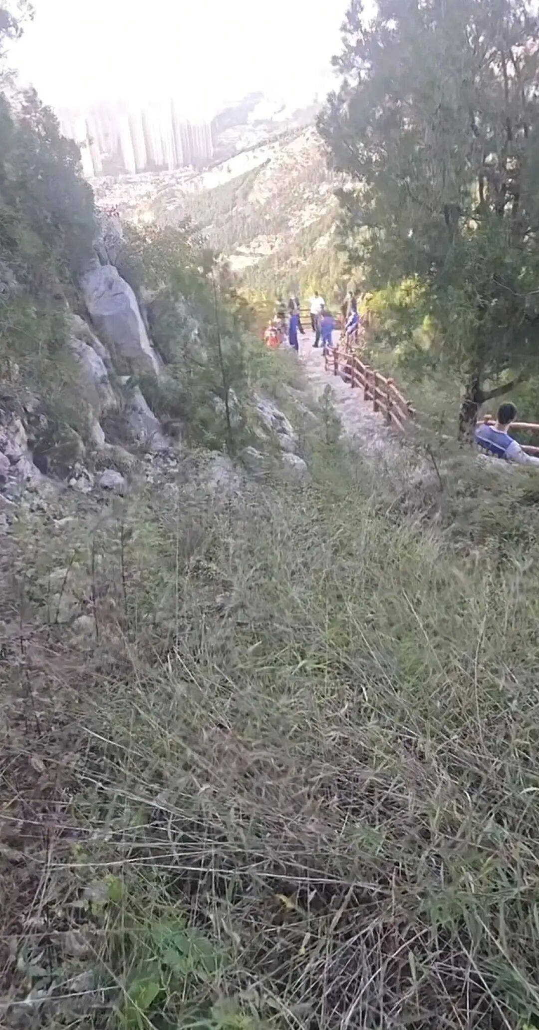 济南29岁失踪男子遗体在玉函山悬崖被驴友发现：或是天黑迷路后失足<strong></p>
<p>区块链</strong>，遗体距家仅2公里；家属当场失声痛哭