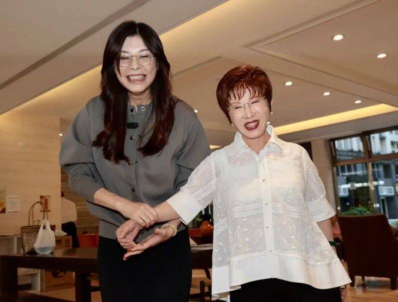 到底支持谁当党主席？当着郑丽文的面<strong></p>
<p>瑞波币</strong>，洪秀柱说出了自己的答案