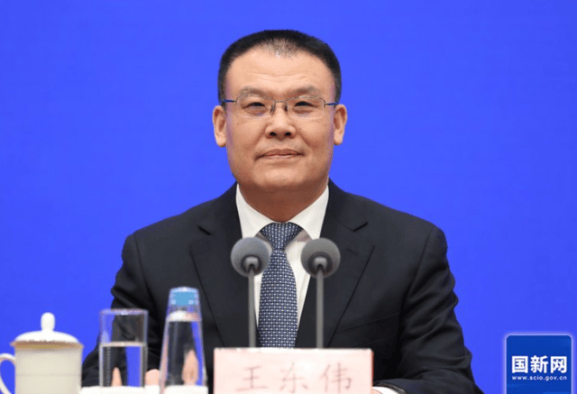 曾任河南省财政厅厅长、信阳市委书记<strong></p>
<p>瑞波币</strong>，财政部副部长王东伟履新安徽省委常委