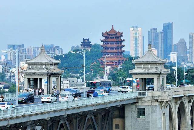 今天是她68岁生日<strong></p>
<p>瑞波币</strong>，武汉人：不准退休！