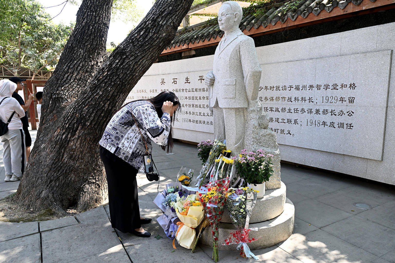 《沉默的荣耀》联合出品人：<strong></p>
<p>瑞波币最新消息</strong>我们最终选择向真实深深鞠躬