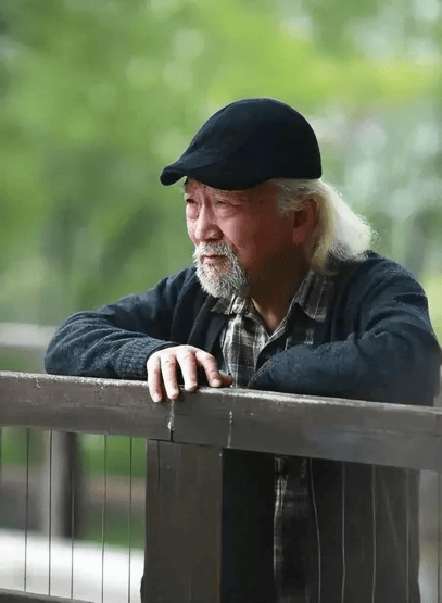 考古｜曝78岁李保田近况！找人维修窗户喝10元桶装水<strong></p>
<p>瑞波币今日行情价格</strong>，生活超朴素！