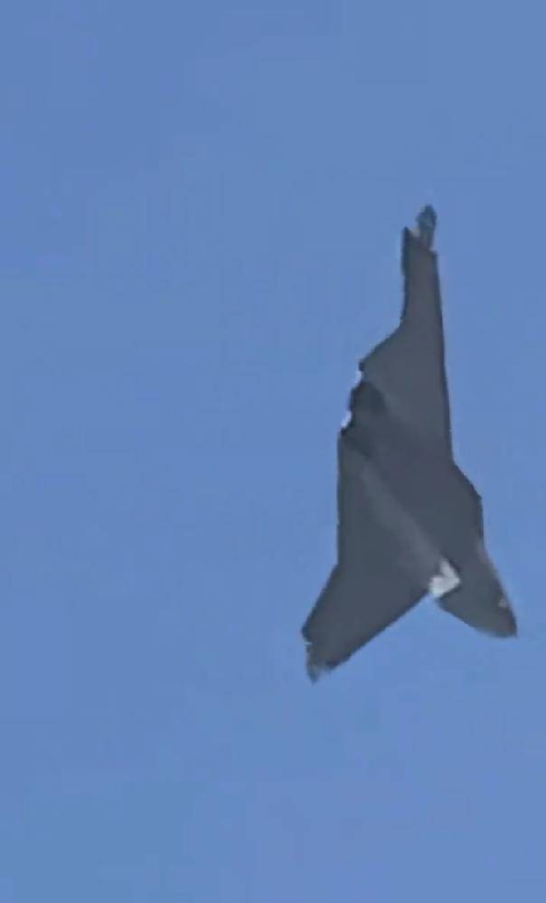 无空速管<strong></p>
<p>瑞波币今日行情价</strong>，疑似第二架歼-50：美国精神胜利法，新六代机东亚决战