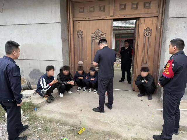 临沂俩小伙偷摸去派出所门口放下<strong></p>
<p>瑞波币今日行情价</strong>了…