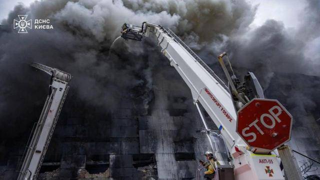 俄军一周2600多次袭击<strong></p>
<p>瑞波币今日行情价</strong>,红军城万名乌军被围,泽连斯基绝望反击