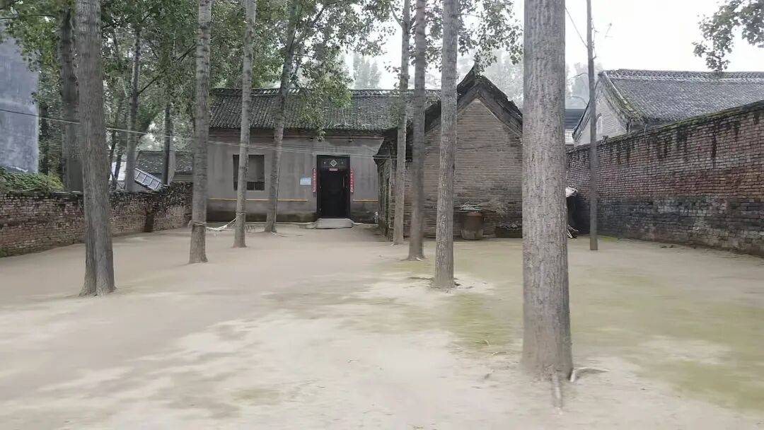 河南66岁大爷500平院子凭 “极致干净” 成网红打卡点<strong></p>
<p>瑞波币价格</strong>,网友来时他满脸笑容带进参观