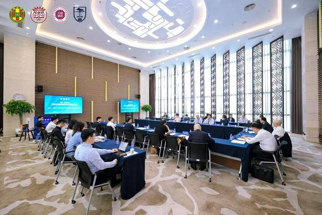 构建中国特色法学教育体系<strong></p>
<p>瑞波币价格</strong>，这场高规格学术研讨会在深圳举办