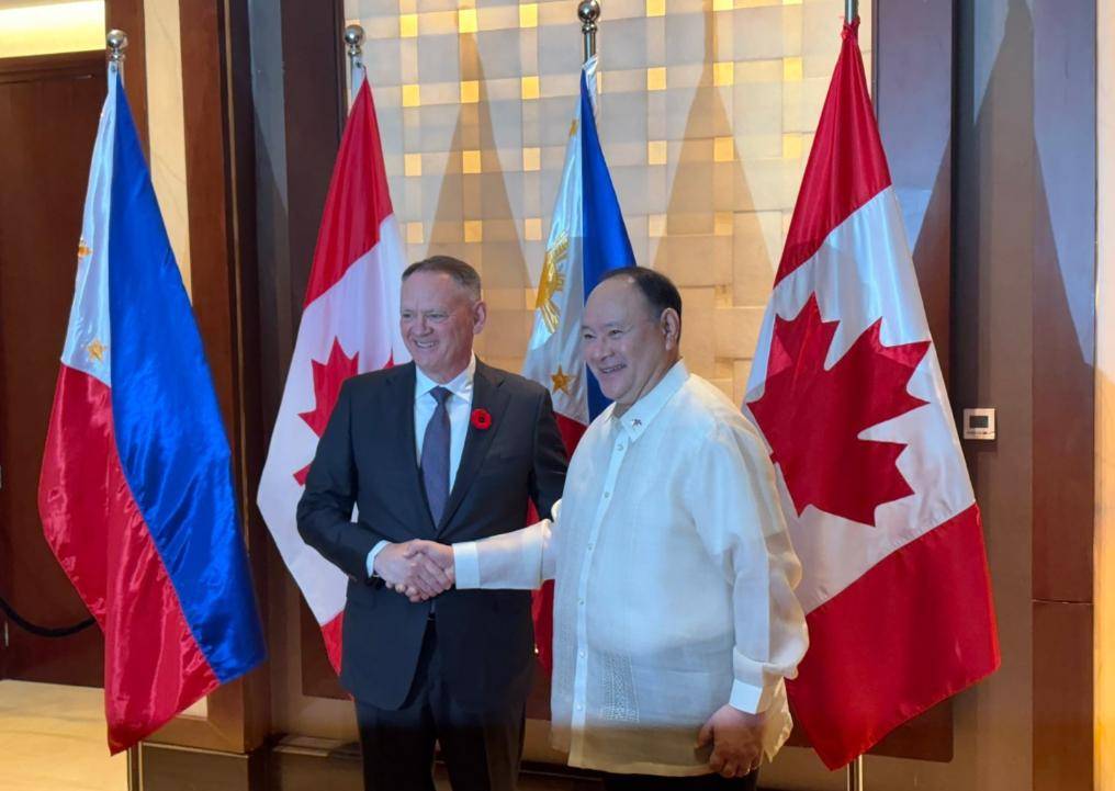 美军再度遭遇耻辱时刻:中国海军6艘战舰包围<strong></p>
<p>泰达币今日价格</strong>,815舰插入南海演习