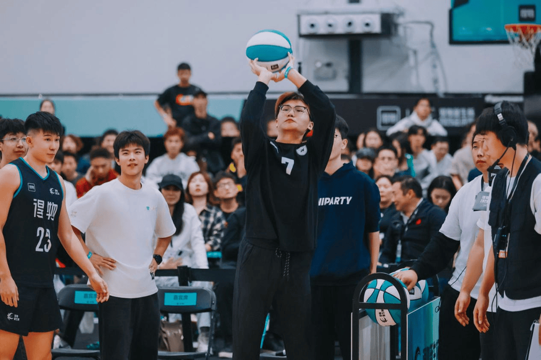 复旦、交大、同济等八大高校集结<strong></p>
<p>usdt泰达币</strong>,得物App“新生杯”篮球赛首战上海