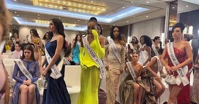 不满总监辱骂墨西哥选手<strong></p>
<p>泰达币官网</strong>,2025环球小姐集体退赛,总监哭诉:我也是会受伤的普通人