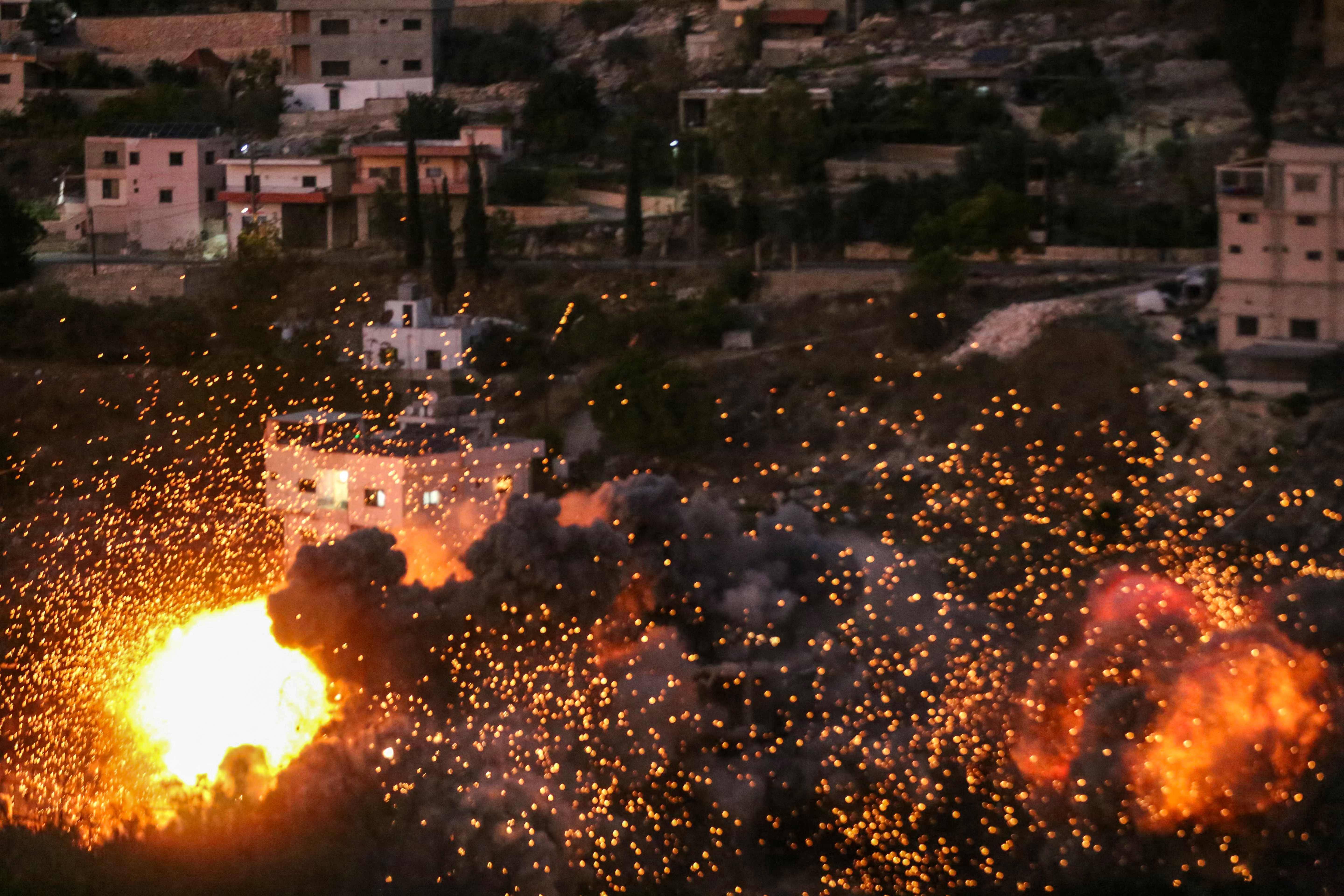 外媒：以军加大对黎巴嫩南部空袭力度