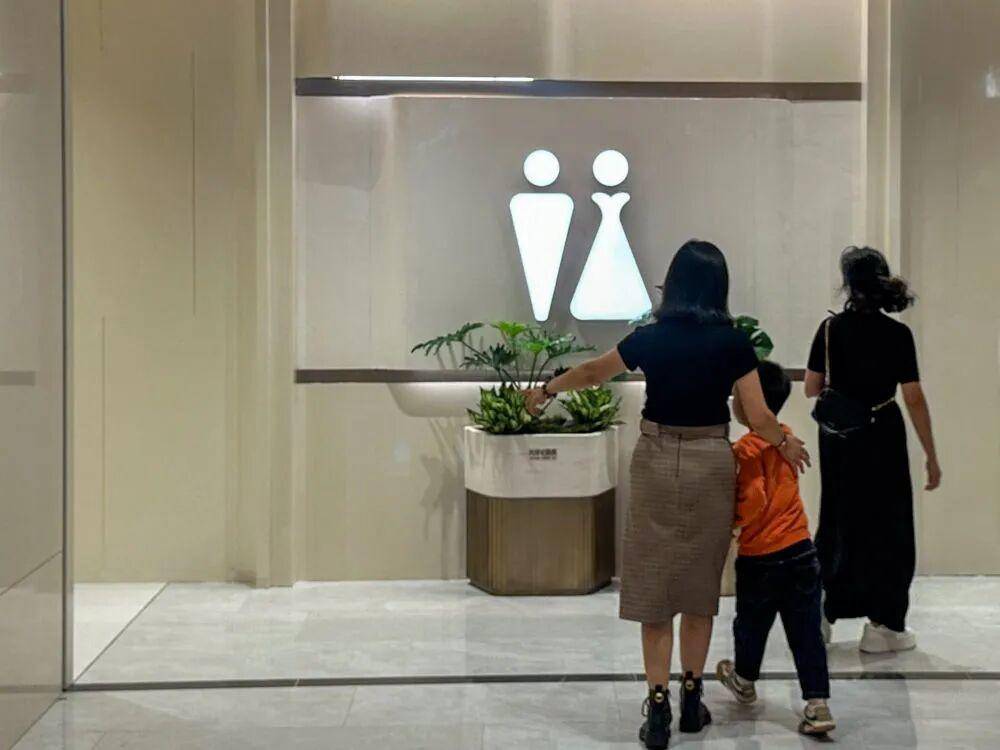 “我只想上个厕所<strong></p>
<p>币安binance官网</strong>，别考我了行不行！”