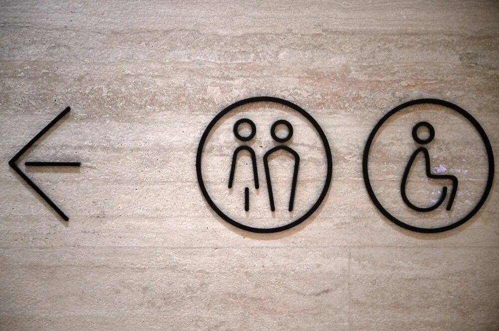 “我只想上个厕所<strong></p>
<p>币安binance官网</strong>，别考我了行不行！”